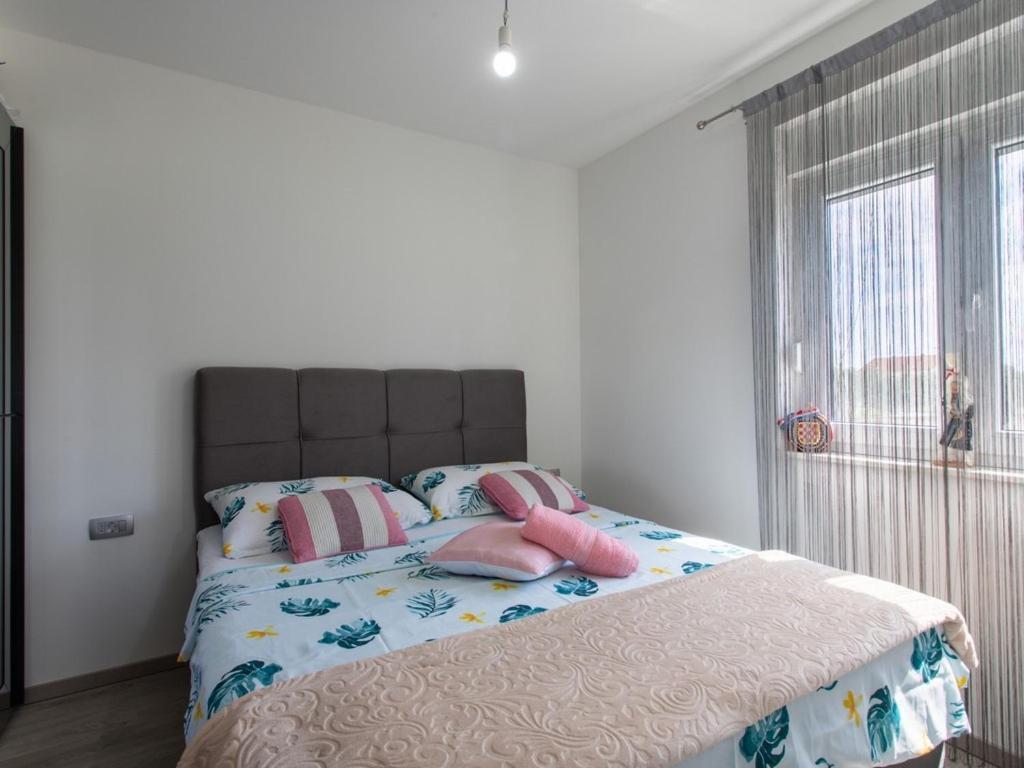 Apartments With A Parking Space Kastel Stari, Kastela - 22590 Exterior photo